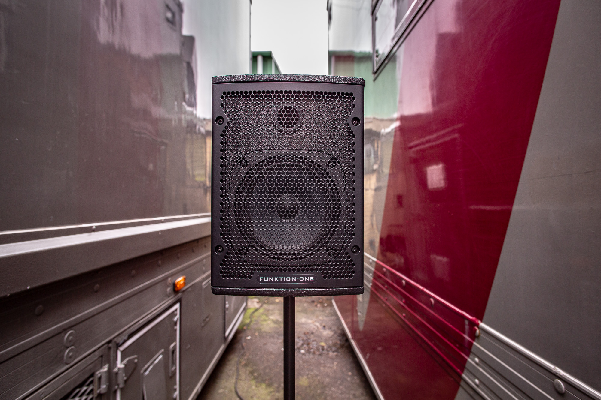 Black Funktion One F5 on a K&M Stand